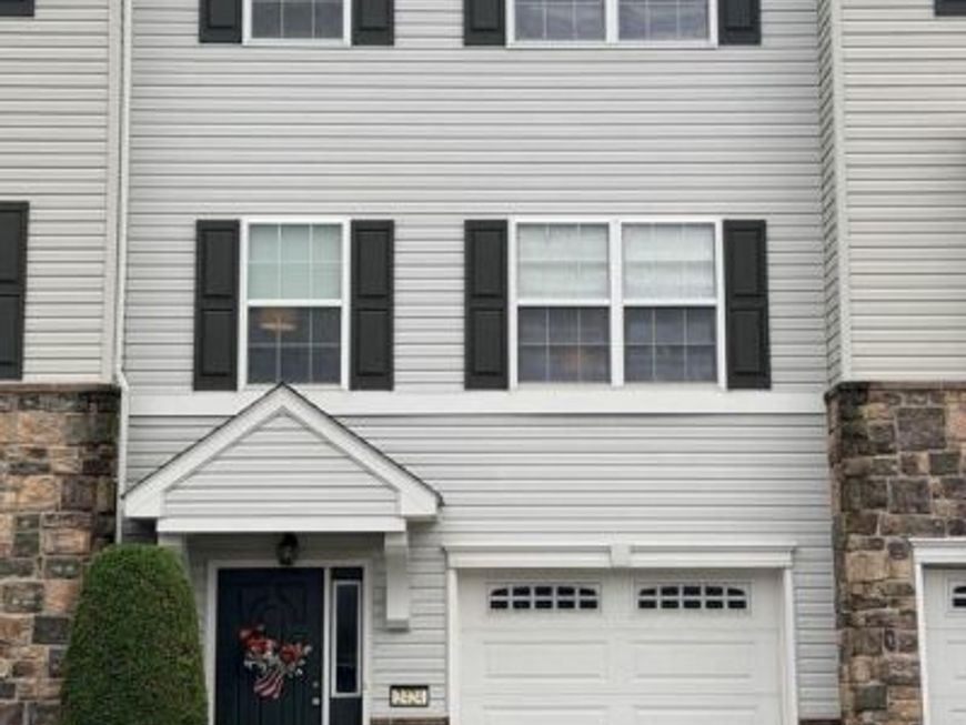 2424 Schultz Way , York, PA 17402 Main Photo