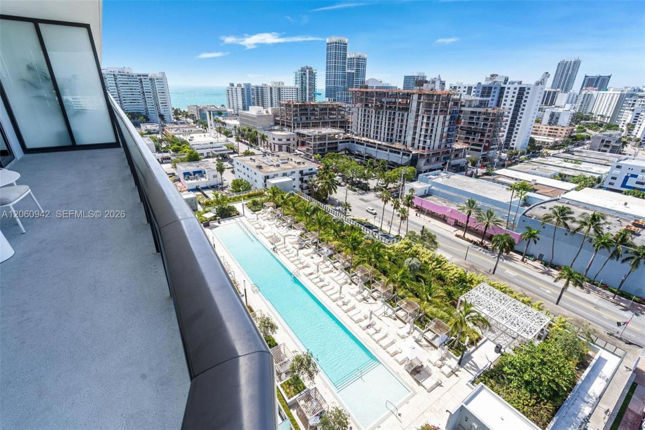 580 72nd St , Unit 1410, Miami Beach, FL 33141 Photo