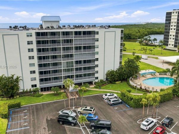 5 Bluebill , Unit 702 + 802, Naples, FL 34108