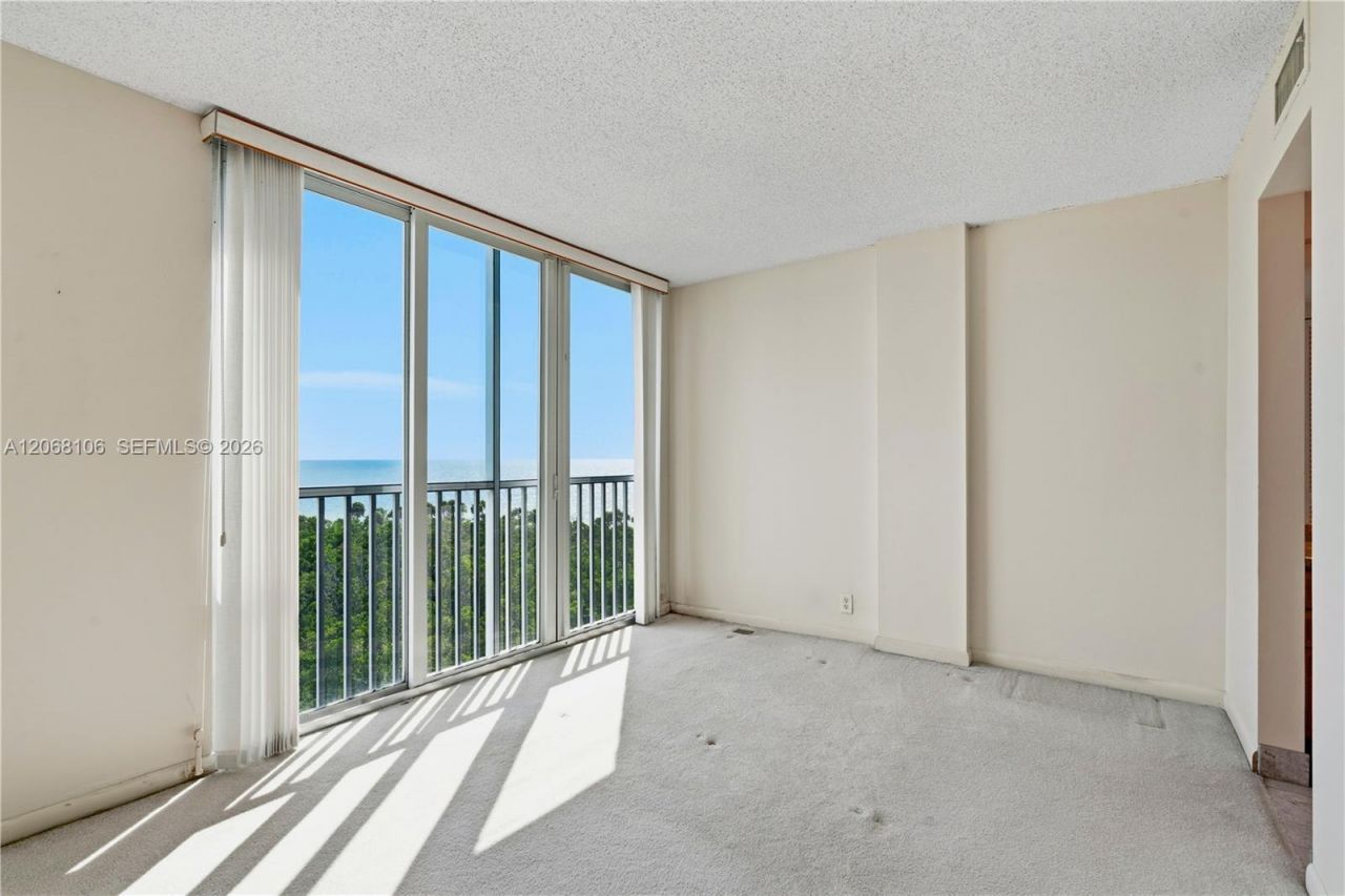 5 Bluebill , Unit 702 + 802, Naples, FL 34108 Photo