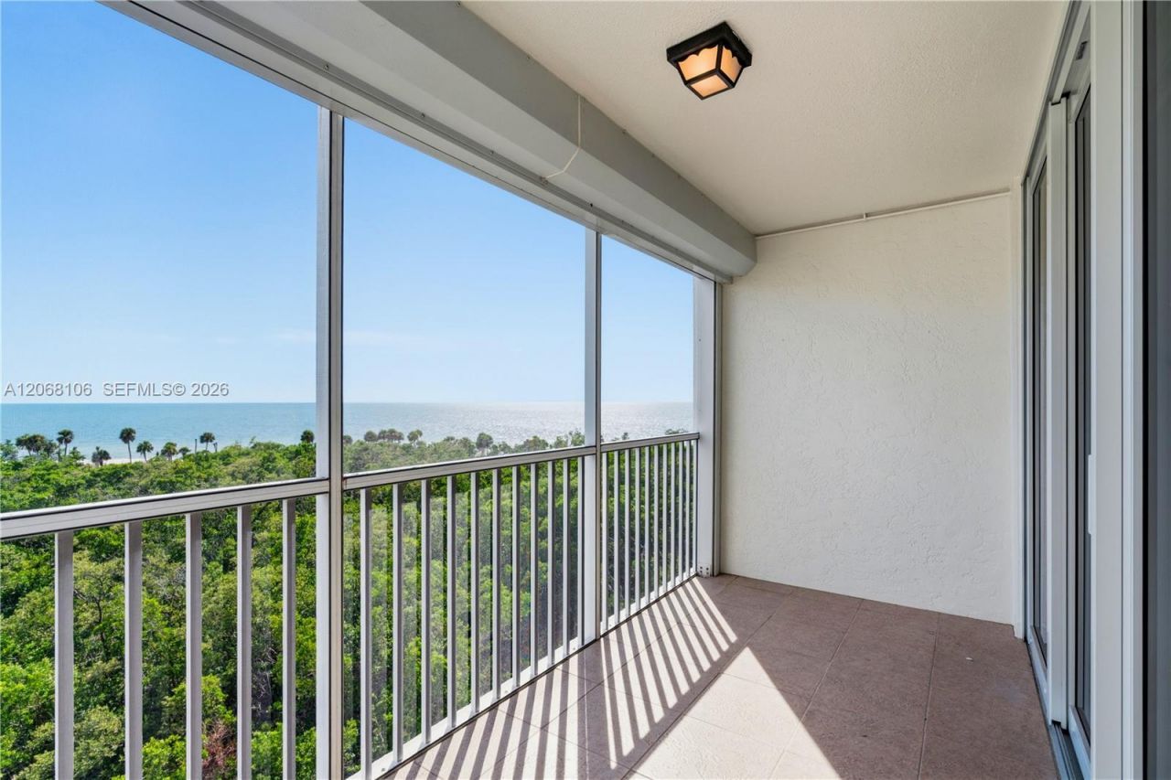 5 Bluebill , Unit 702 + 802, Naples, FL 34108 Photo
