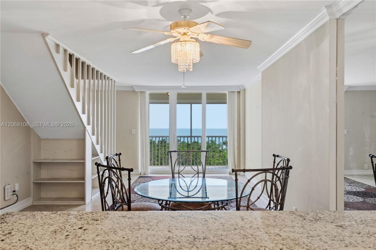 5 Bluebill , Unit 702 + 802, Naples, FL 34108 Photo