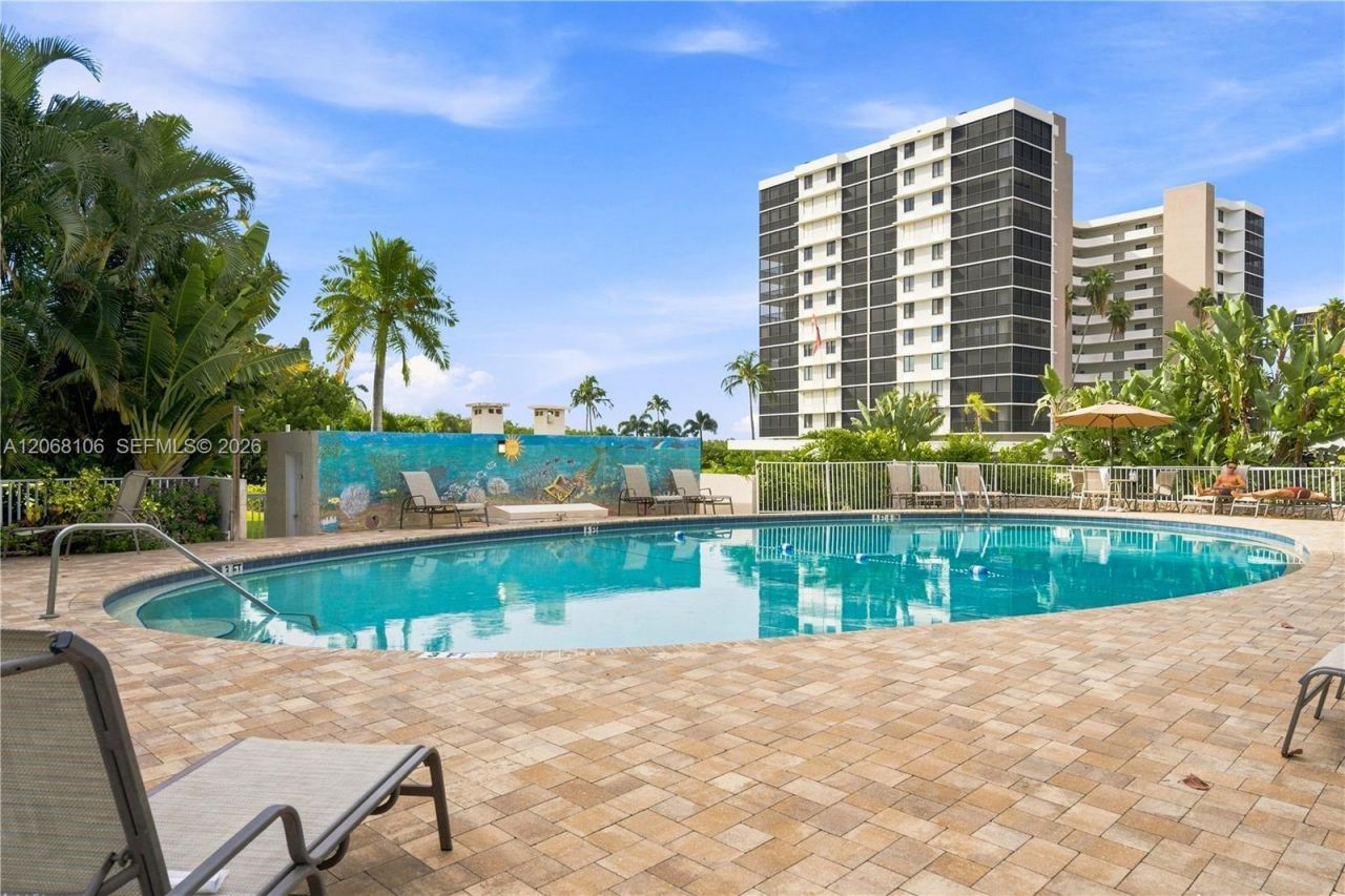 5 Bluebill , Unit 702 + 802, Naples, FL 34108 Photo