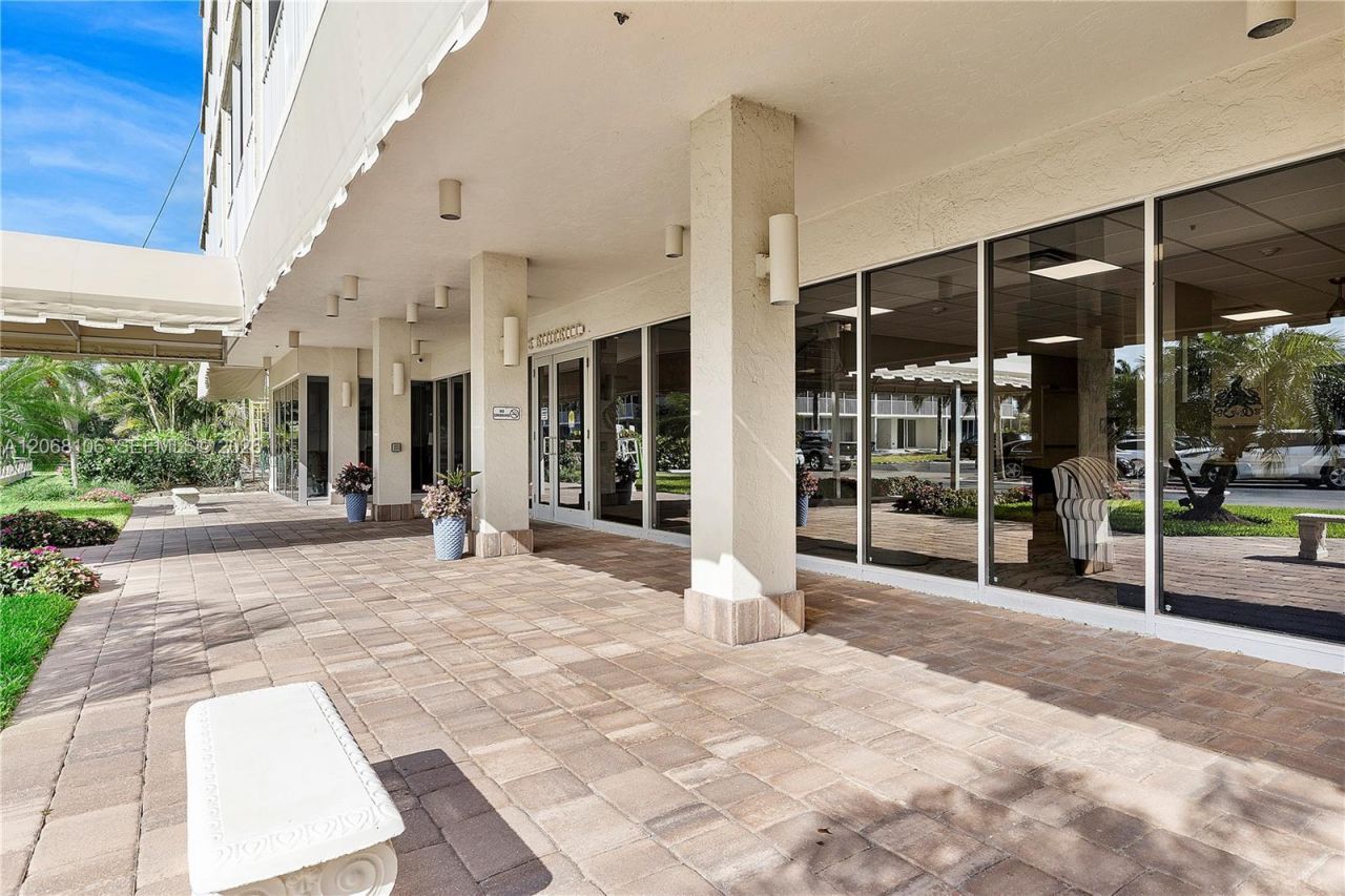 5 Bluebill , Unit 702 + 802, Naples, FL 34108 Photo