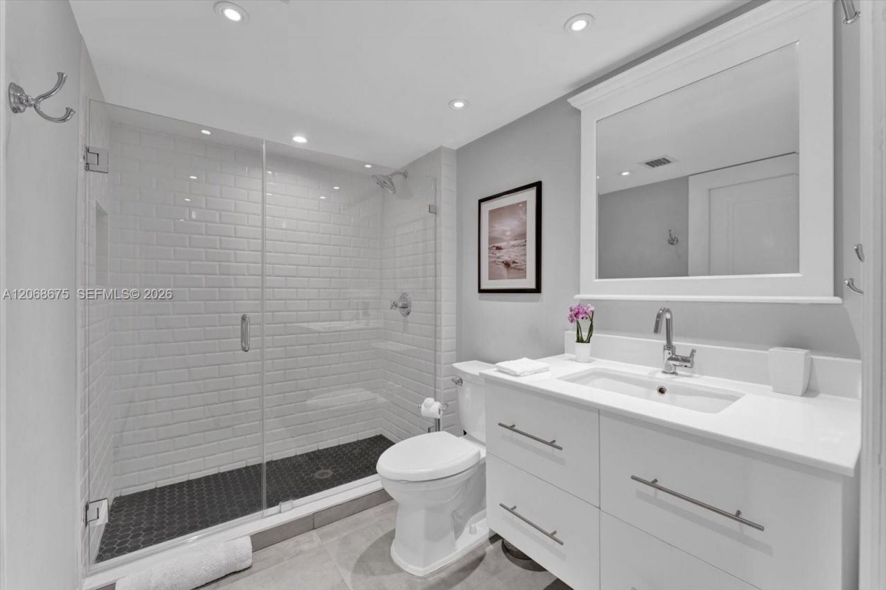 90 Alton Rd, Unit 1102, Miami Beach, FL 33139 Photo