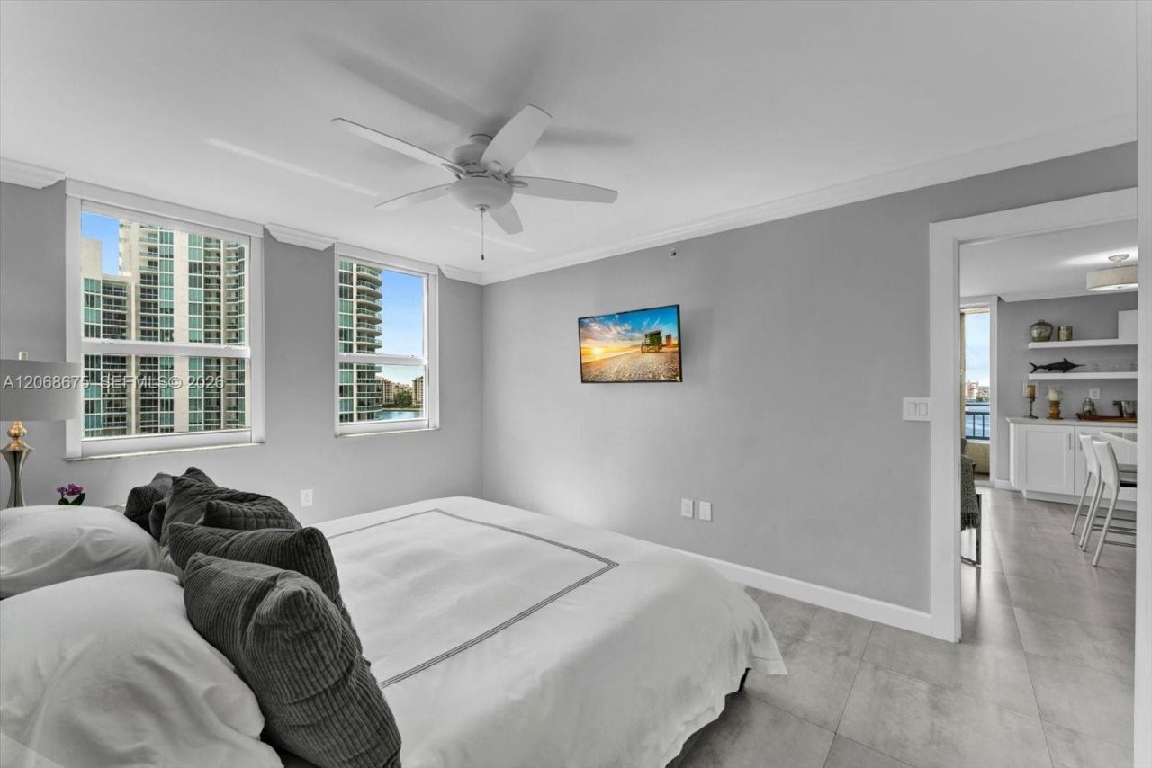 90 Alton Rd, Unit 1102, Miami Beach, FL 33139 Photo