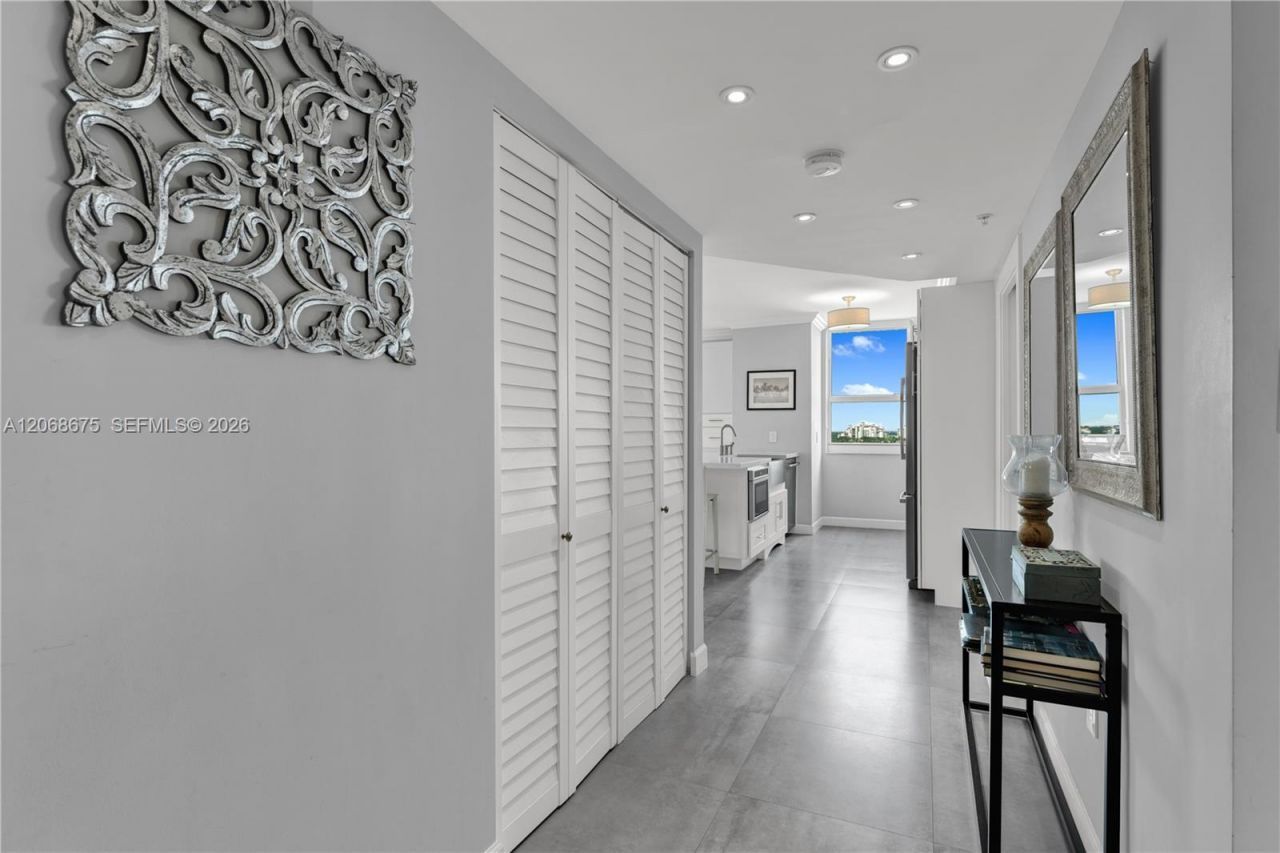 90 Alton Rd , Unit 1102, Miami Beach, FL 33139 Photo