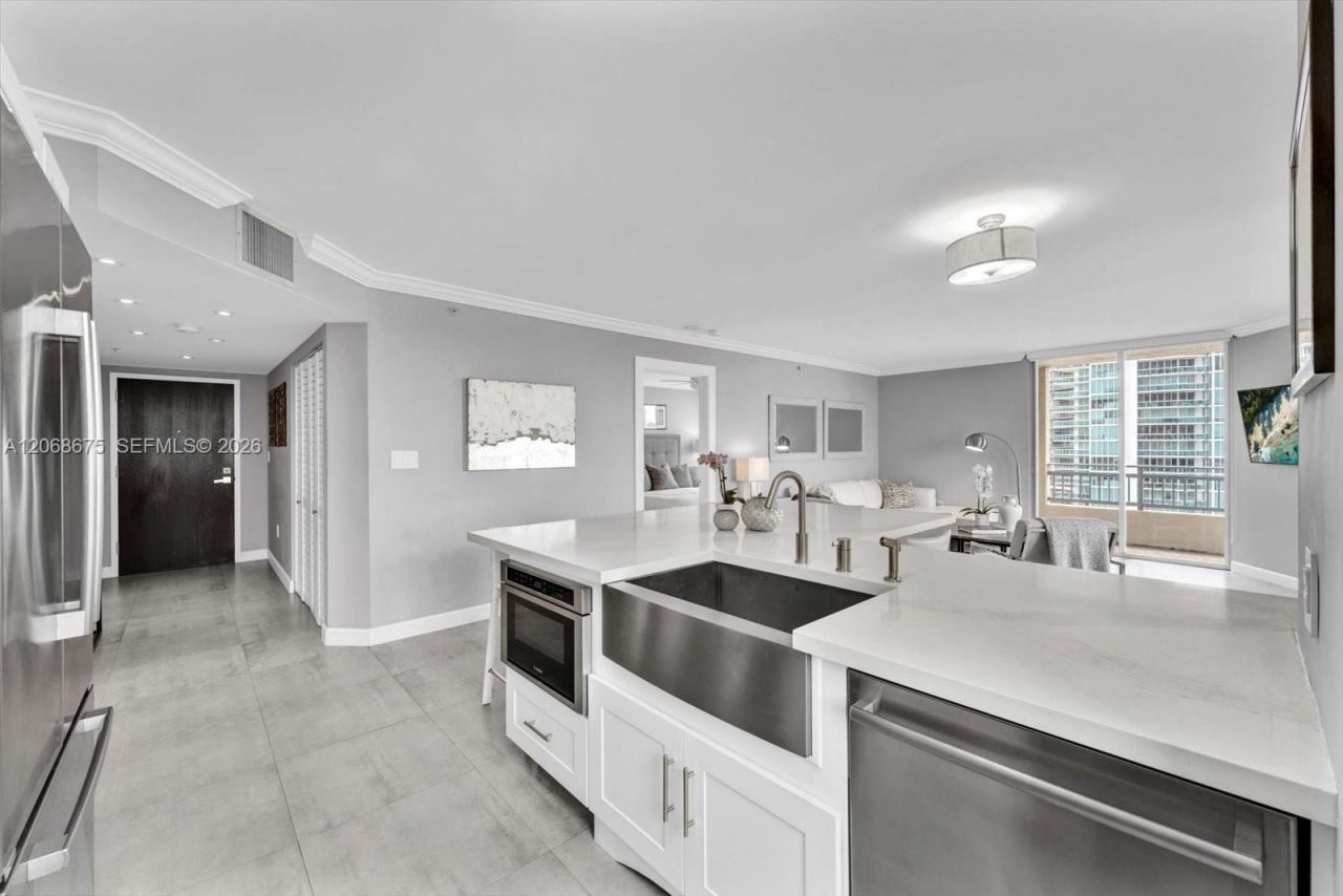 90 Alton Rd, Unit 1102, Miami Beach, FL 33139 Photo