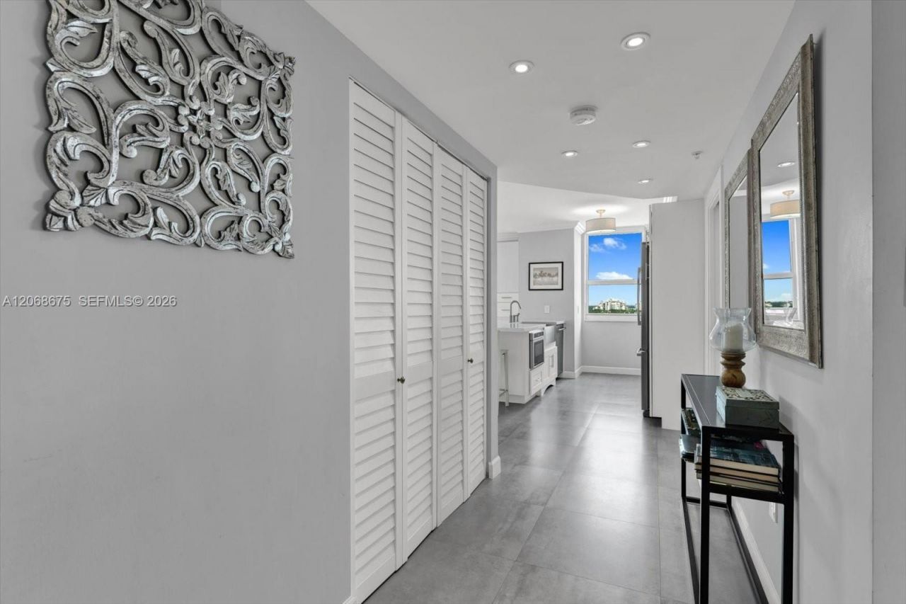 90 Alton Rd, Unit 1102, Miami Beach, FL 33139 Photo