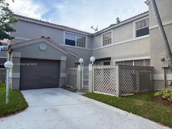 11131 Nautilus Dr , Cooper City, FL 33026