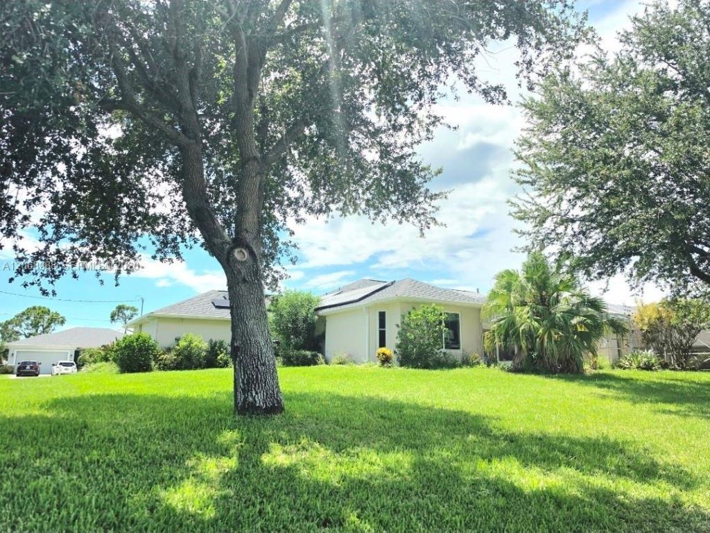 278 White Marsh Ln, Rotonda West, FL 33947 Photo