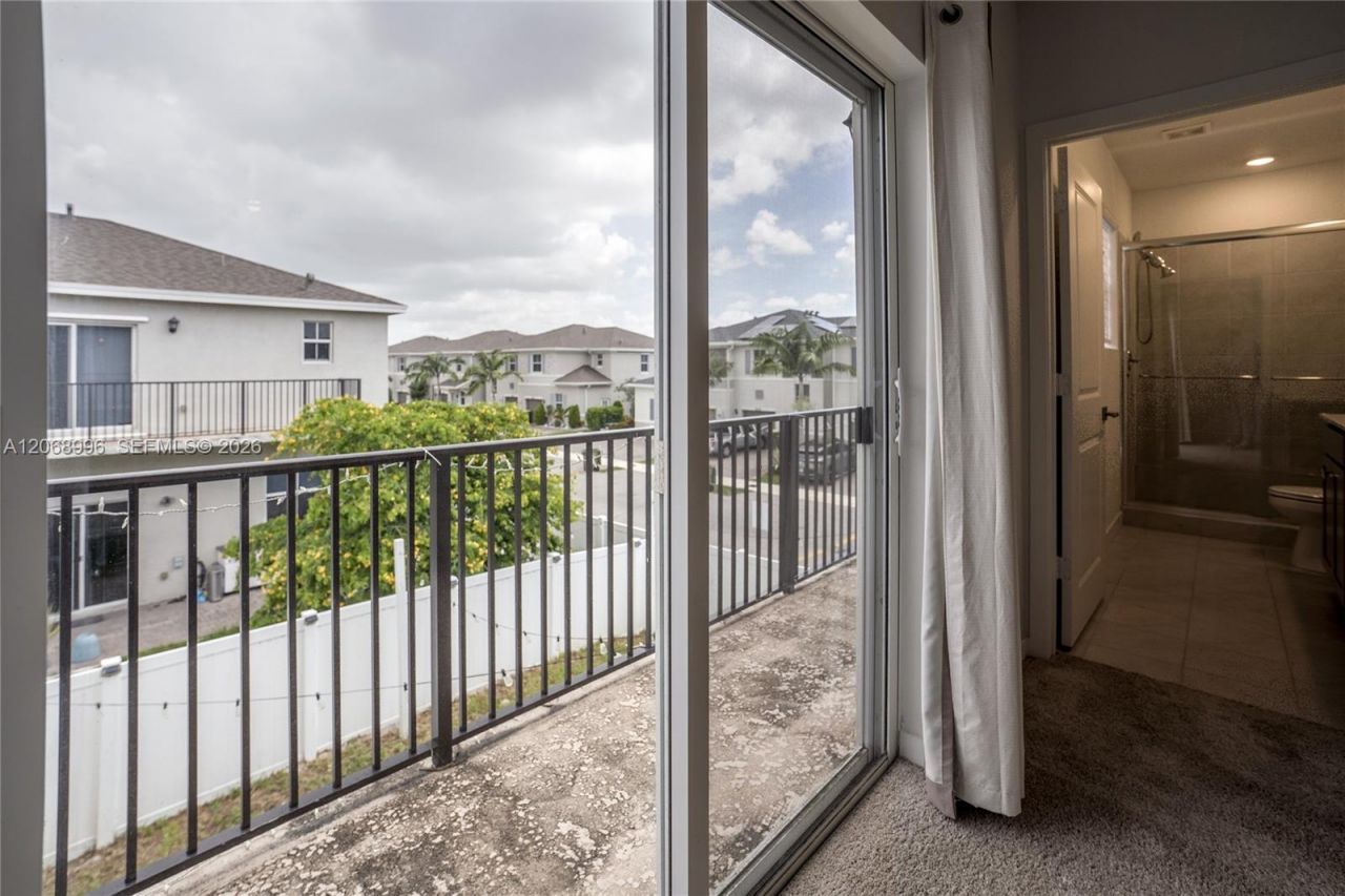 833 SE 19th St , Homestead, FL 33034 Photo