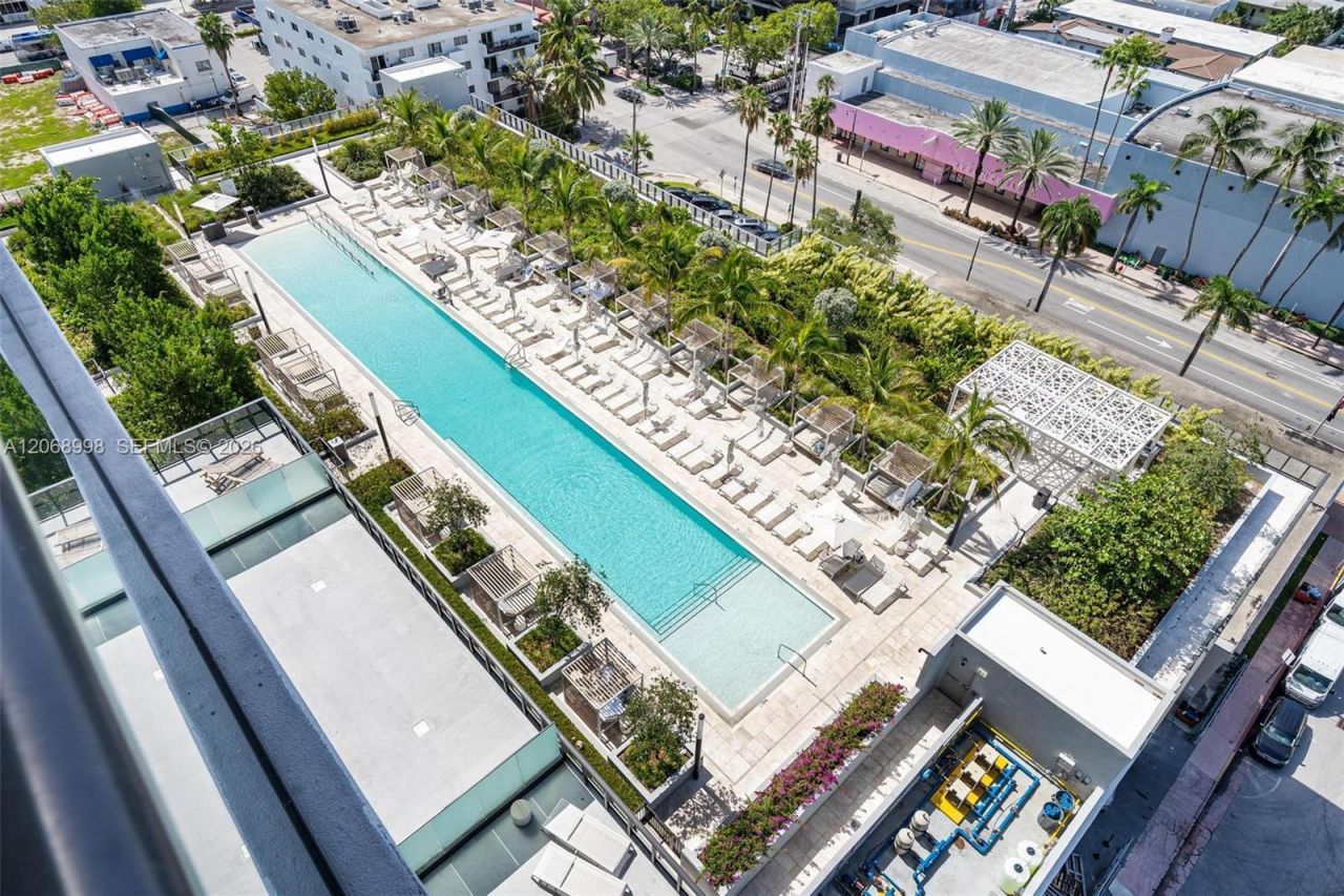 580 72nd St , Unit 1410, Miami Beach, FL 33141 Photo