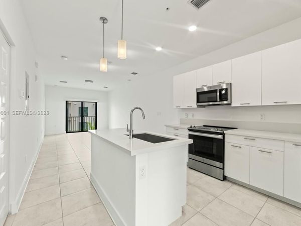 8301 NW 41st St , Unit B-408, Doral, FL 33166