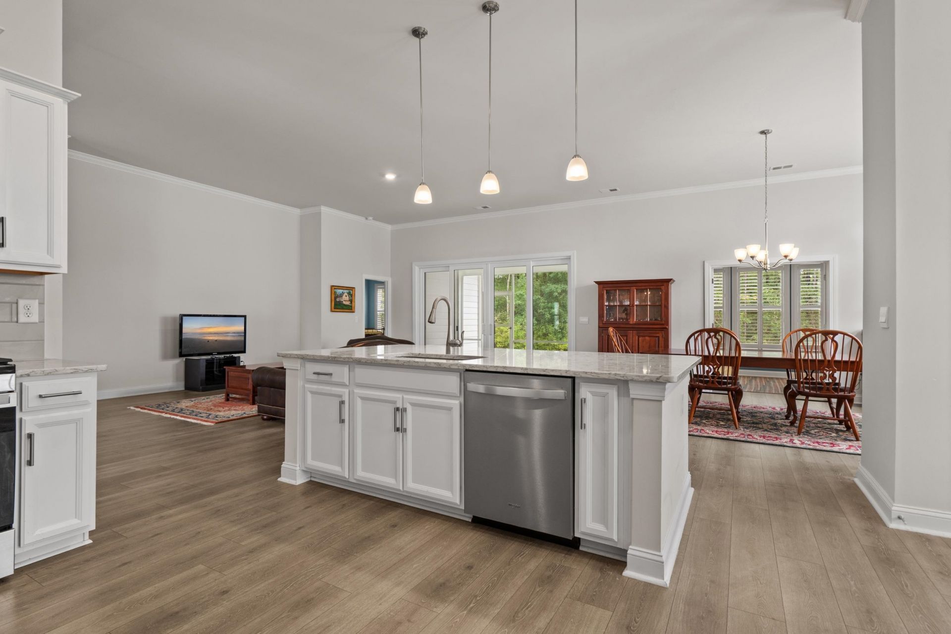 1516 Silver Grass Ct. Photo 20