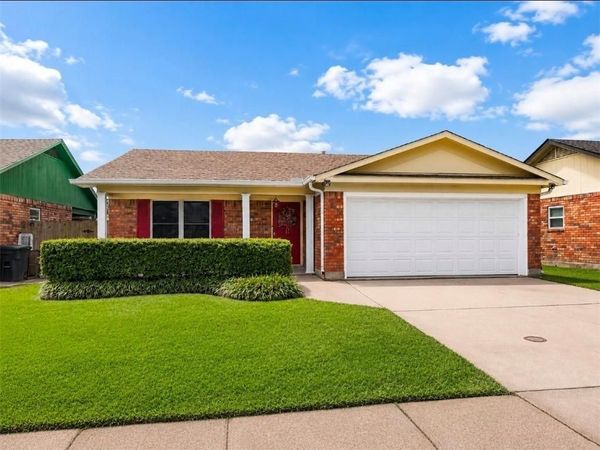 2720 CARLISLE DRIVE SOUTH Drive , Gretna, LA 70056