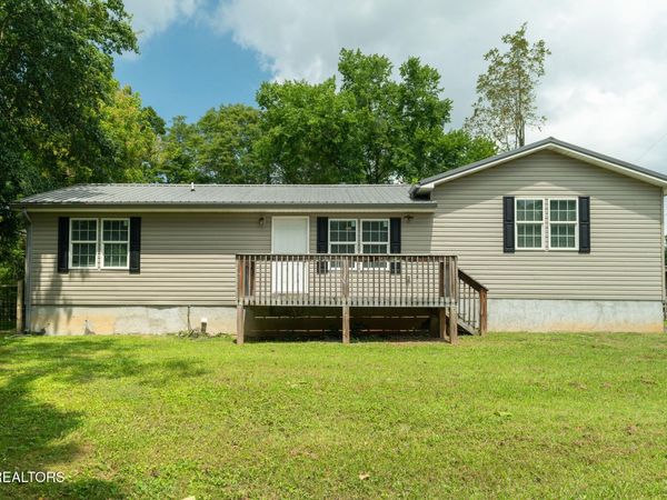 3406 Back Valley Rd, Speedwell, TN 37870