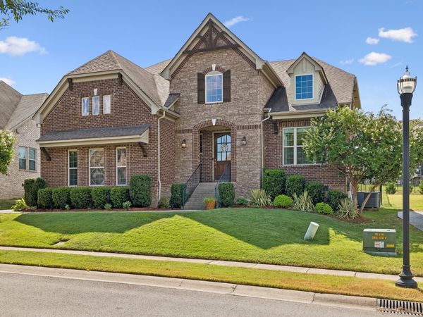 2112 Belsford Dr, Nolensville, TN 37135