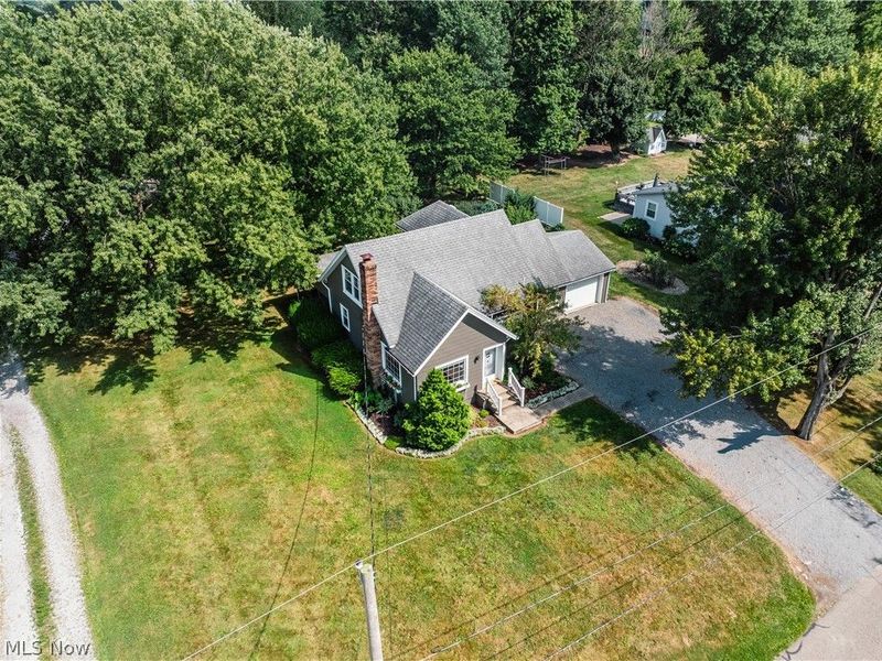 347 Bahlor St SW, Sugarcreek, OH 44681 Photo 3