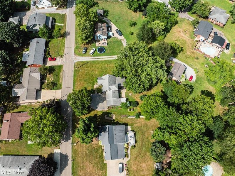 347 Bahlor St SW, Sugarcreek, OH 44681 Photo 5