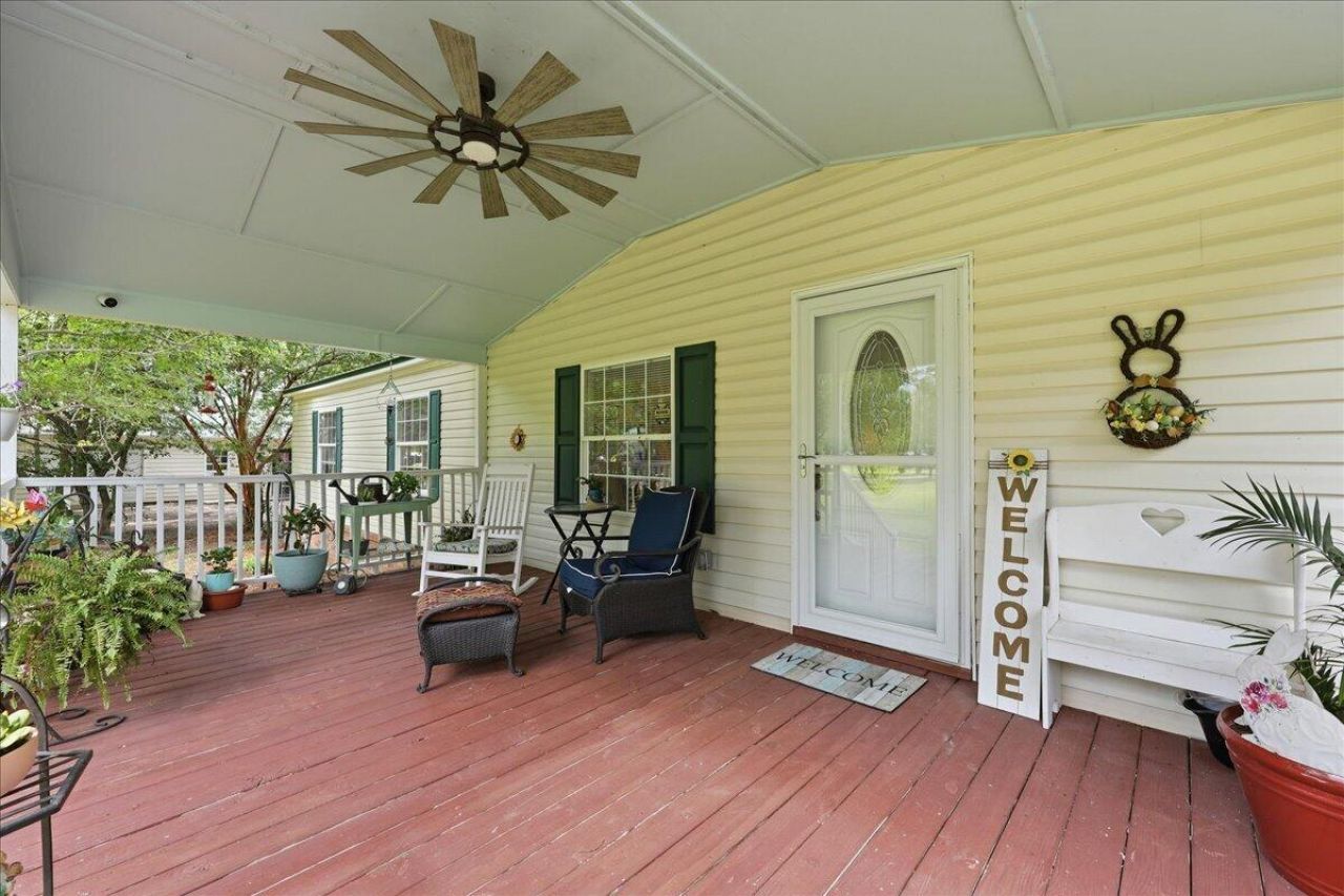 624 Coral Acres Drive Photo 6