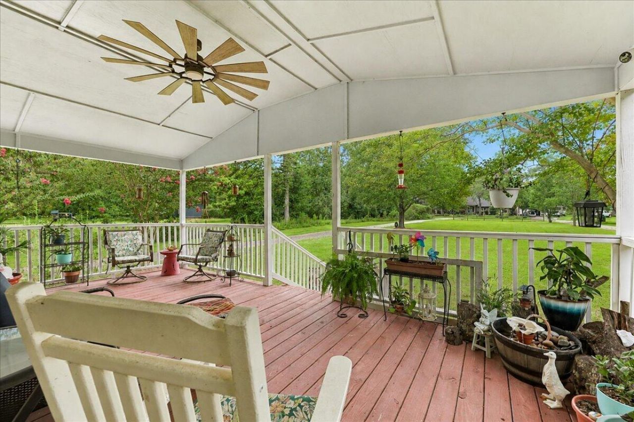 624 Coral Acres Drive Photo 7