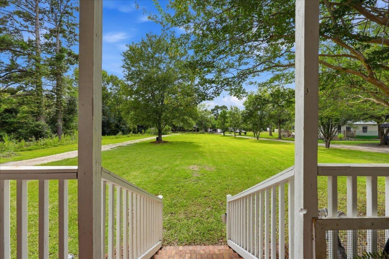 624 Coral Acres Drive Photo 8