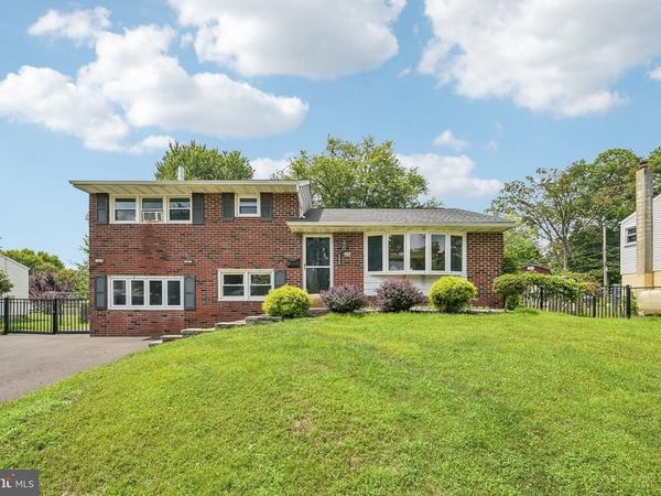 508 FAIRVIEW AVENUE, PENNDEL, PA 19047