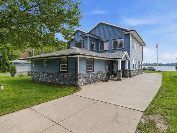 2490 River Road, Niagara Falls, NY 14304