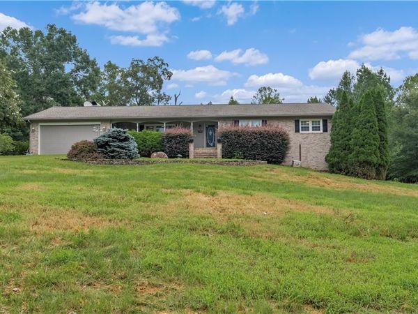 225 Rakestraw Road , Stoneville, NC 27048