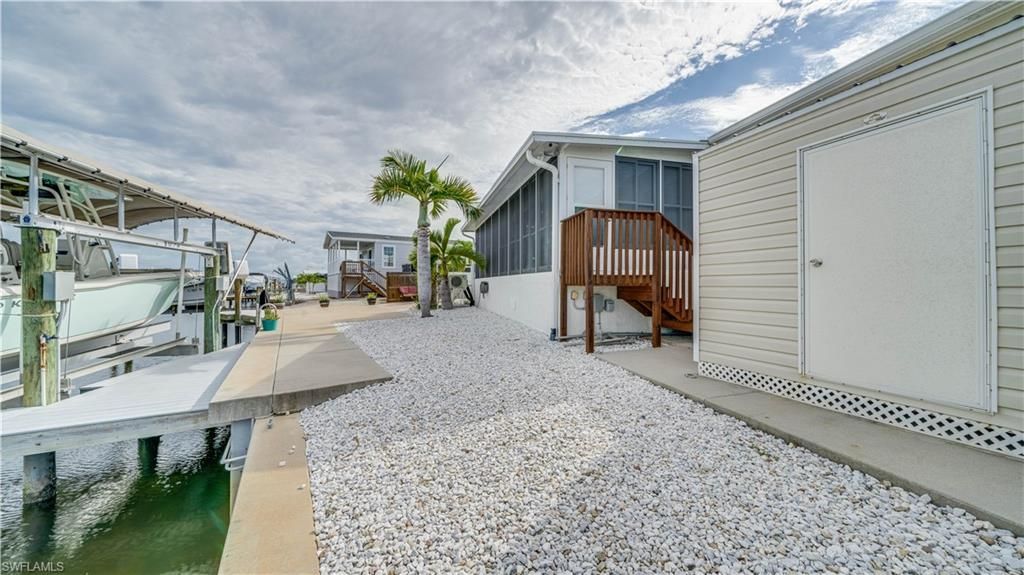 2941 Bowsprit Ln, Saint James City, FL 33956 Photo