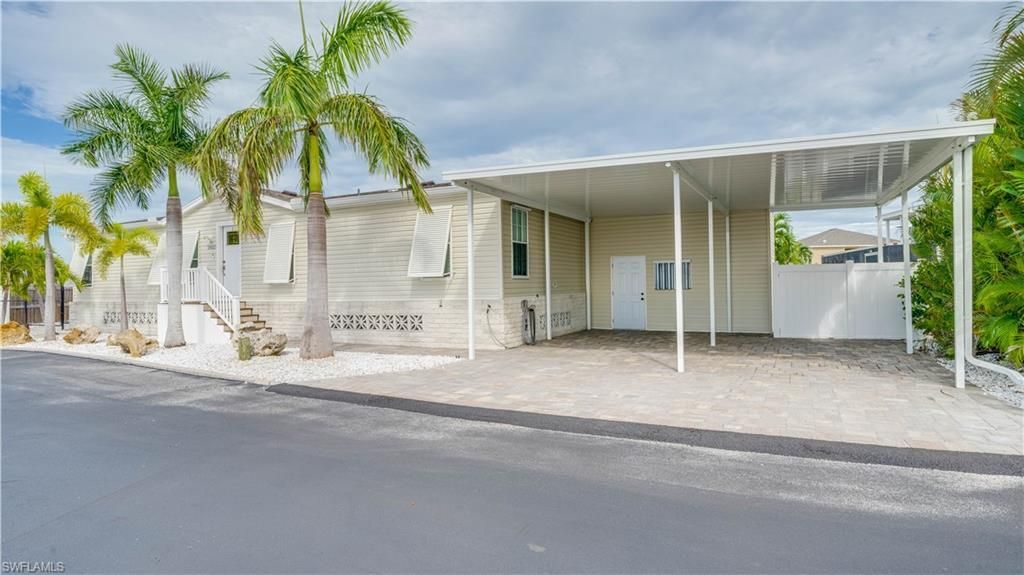 2941 Bowsprit Ln, Saint James City, FL 33956 Photo
