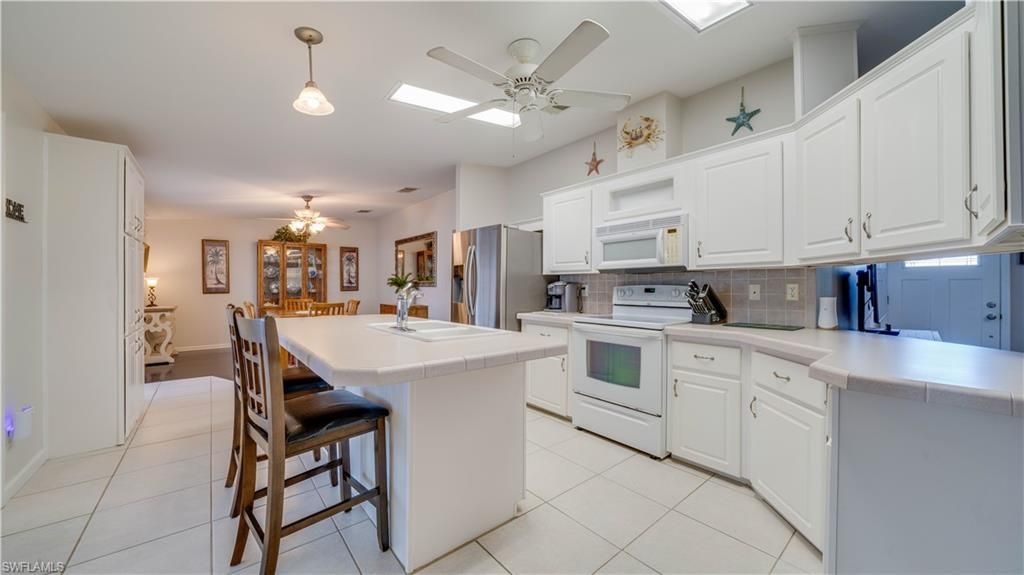 2941 Bowsprit Ln, Saint James City, FL 33956 Photo