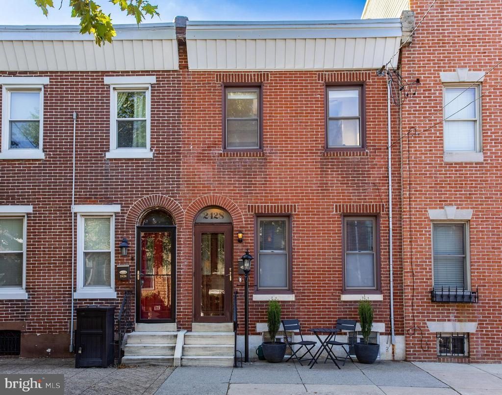 2428 Gaul Street, Philadelphia, PA 19125 Main Photo
