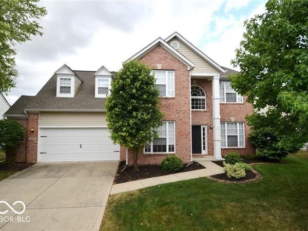 6255 Canterbury Drive , Zionsville, IN 46077