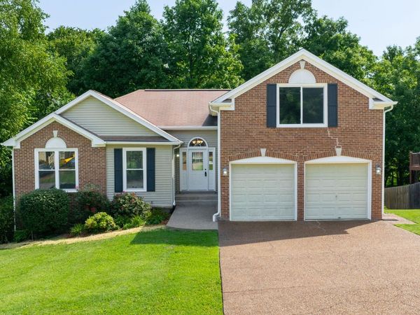 2708 Leesa Ann Ln, Old Hickory, TN 37138