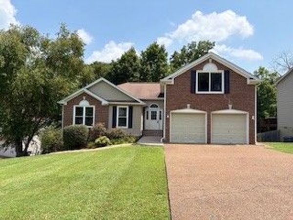 2708 Leesa Ann Ln, Old Hickory, TN 37138