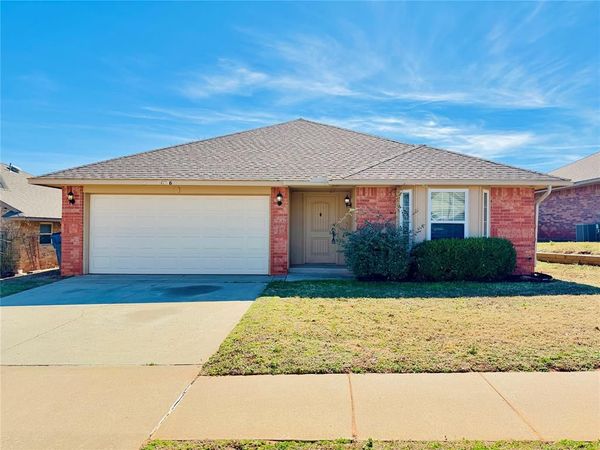 11136 NW 6th Terrace, Yukon, OK 73099