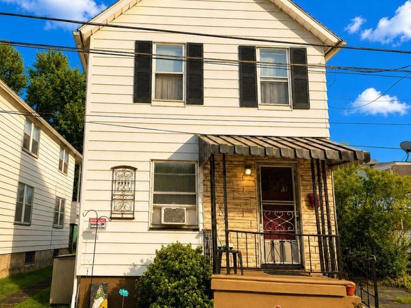 11 Weir Lane, Wilkes-Barre, PA 18705