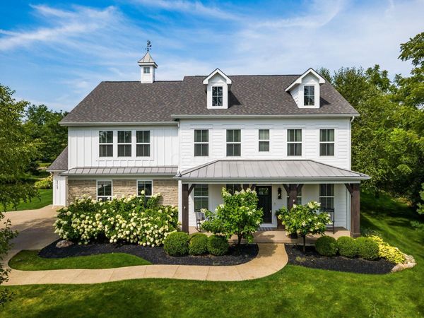 8568 Liberty Road N, Powell, OH 43065