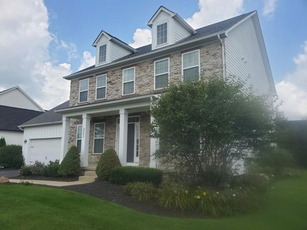 2261 Woodstock Avenue , Lewis Center, OH 43035