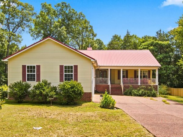 1501 Rebecca Dr , Chapel Hill, TN 37034