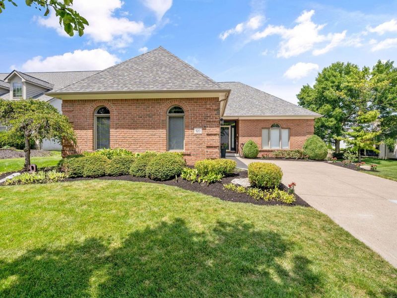 920 Linworth Village Drive, Columbus, OH 43235 Photo 1