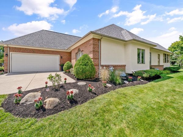 920 Linworth Village Drive, Columbus, OH 43235