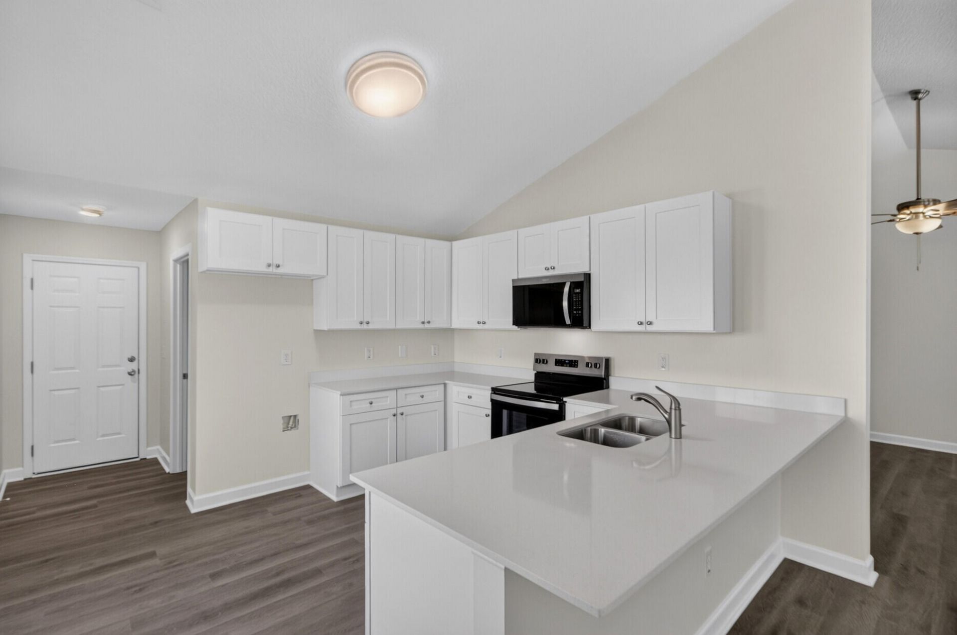 156 Cotillion Crescent Photo 10