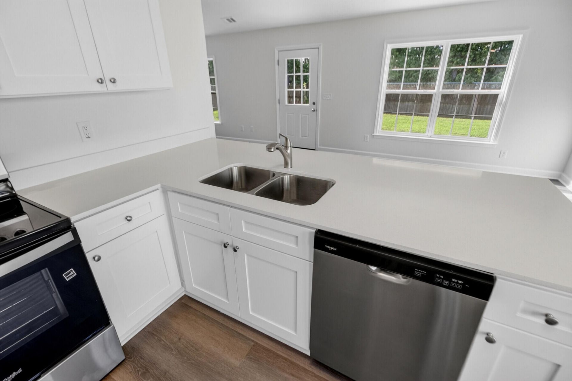 156 Cotillion Crescent Photo 13