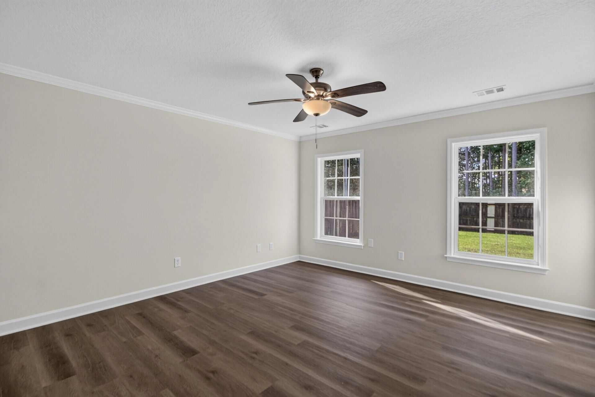156 Cotillion Crescent Photo 16
