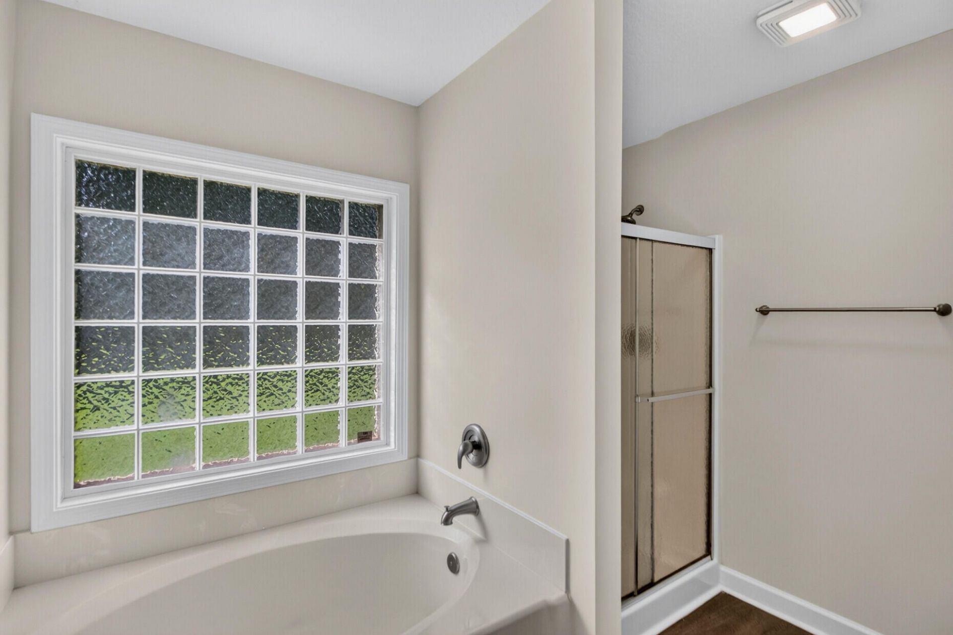 156 Cotillion Crescent Photo 21