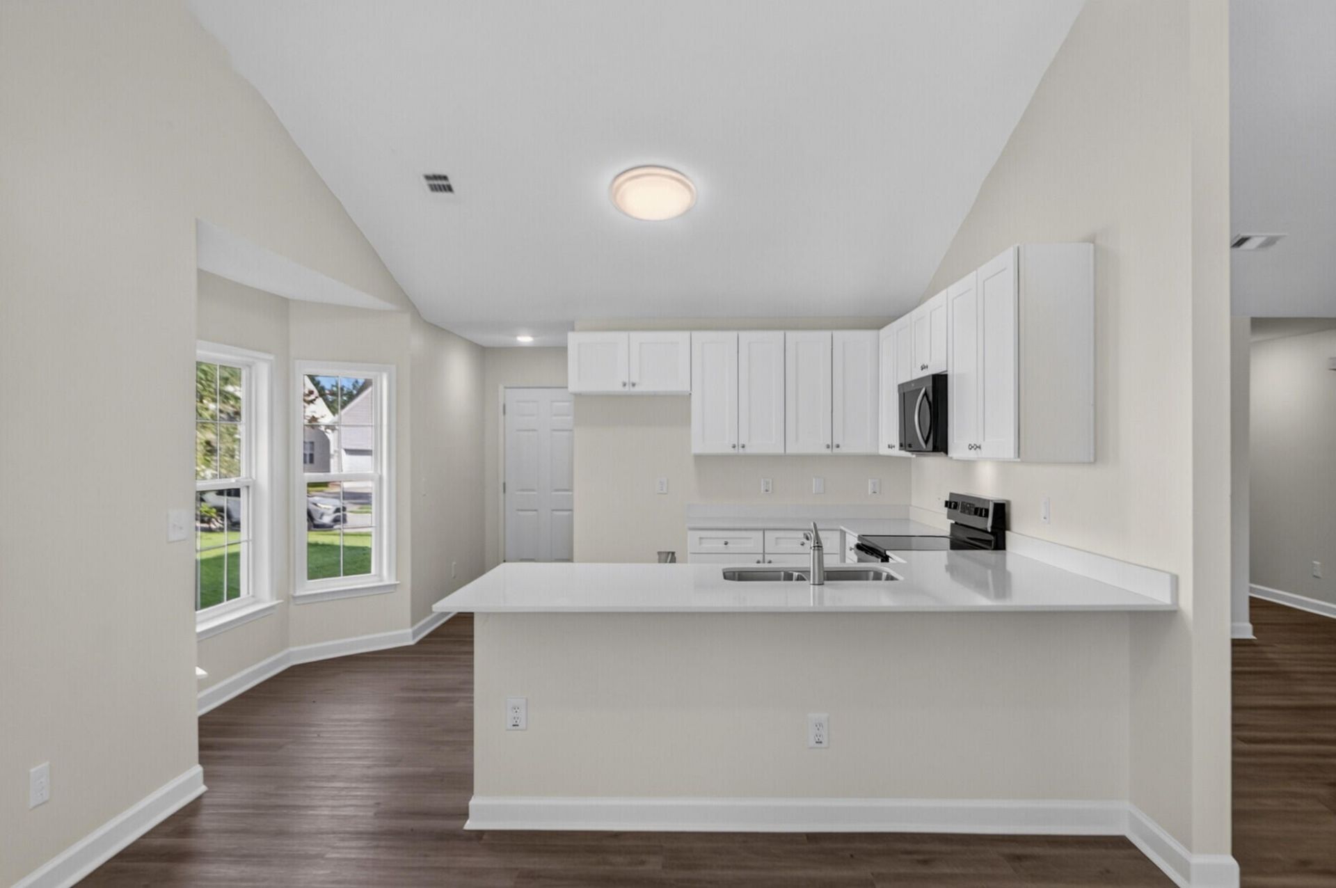 156 Cotillion Crescent Photo 9
