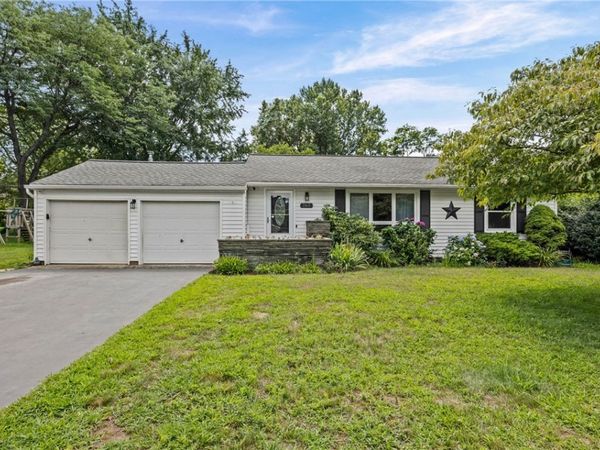 265 Woodruff Drive , Webster, NY 14580